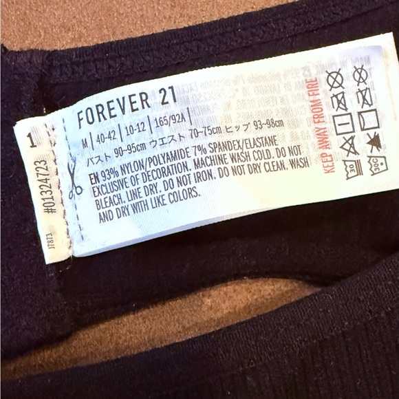 Forever 21 Black Long Sleeve Bodysuit - Picture 4 of 5